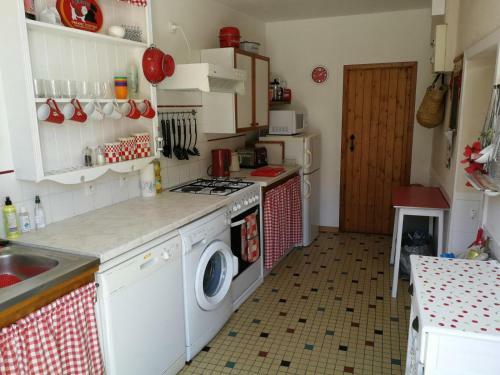 3 Bed Gite With Private Pool & Garden In Nantille