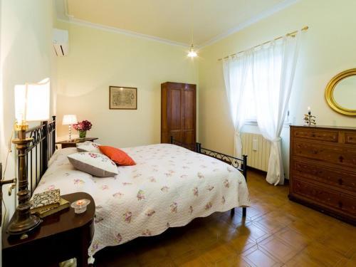 Rustic Holiday Home Near Cortona With Private Swimming Pool