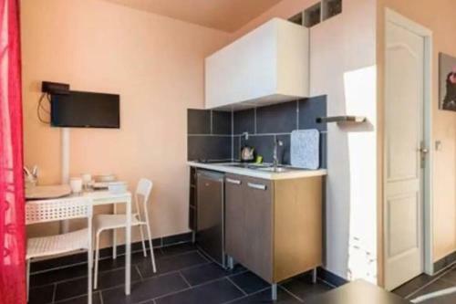 Apartamento Cmg - Edouard Vaillant 9