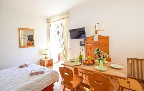 Awesome Apartment In Dobbiaco With Sauna