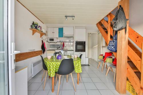 Jolie Maison Residentielle A 300m de La Plage