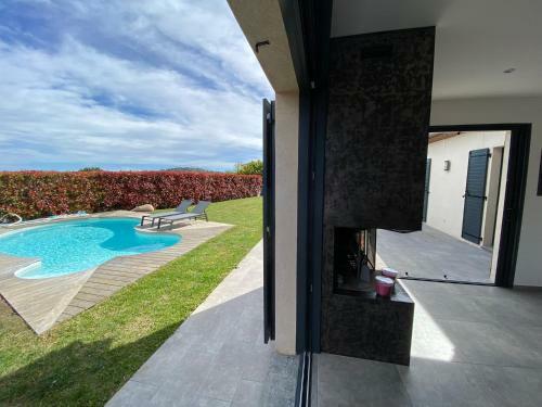 Belle Villa Avec Piscine - Clim - 8 Personnes