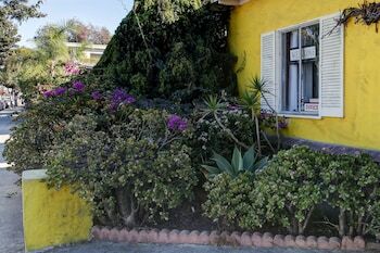Pavilions Motel