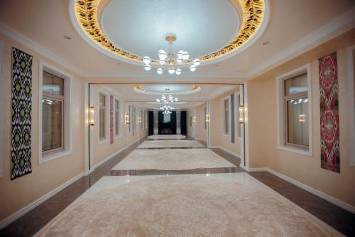 Silk Road Empire Hotel