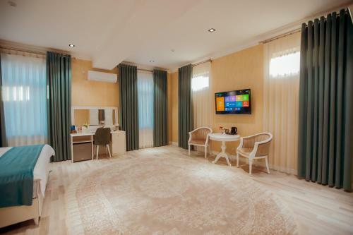 Silk Road Empire Hotel