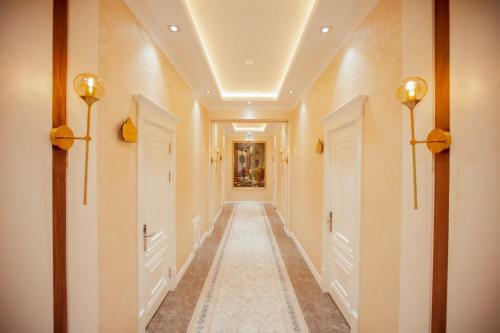 Silk Road Empire Hotel