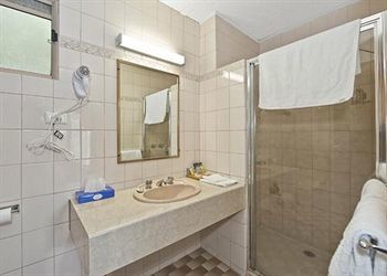 Comfort Inn Bay City Motel