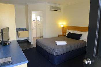 Hamilton Town House Motel