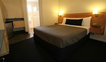 Hamilton Town House Motel