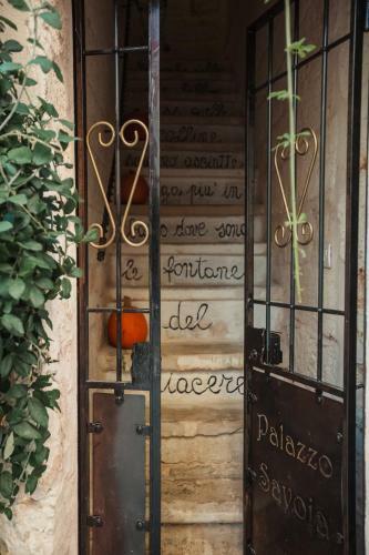 Palazzo Savoia 1856- Suite Pirite