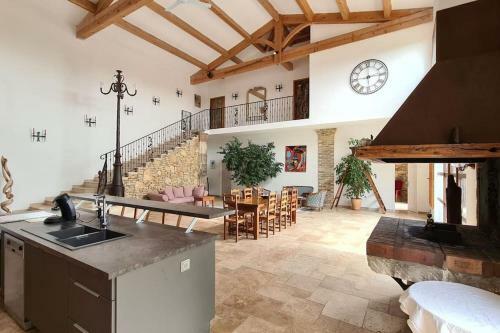 Villa Mas De La Ronci�re