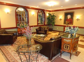 The Governor Dinwiddie Hotel