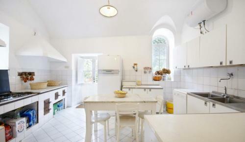 Villa Features Unique And Timeless Details