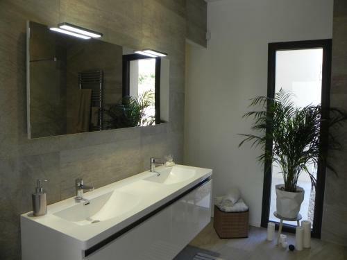 Villa L� M�sange Avec Vue Panoramique