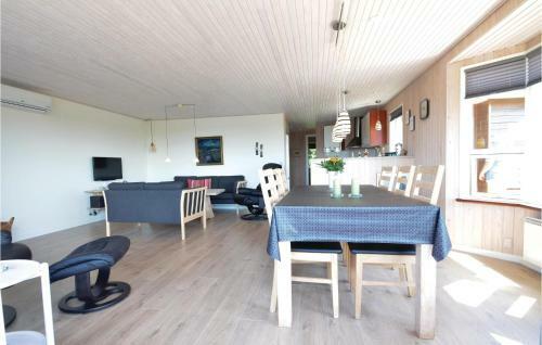 Holiday Home Limfjordsvangen Snedsted X