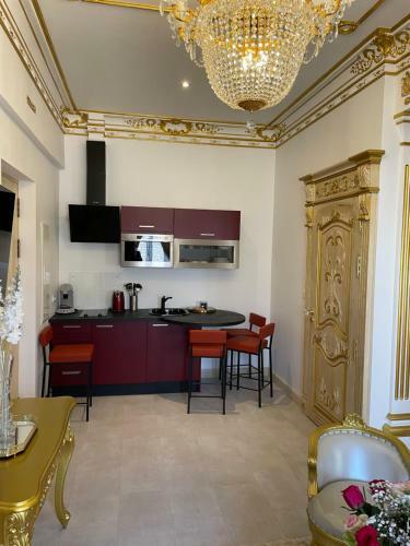 Hostal Suite Imp�riale Maison de L'�glise Du Couvent