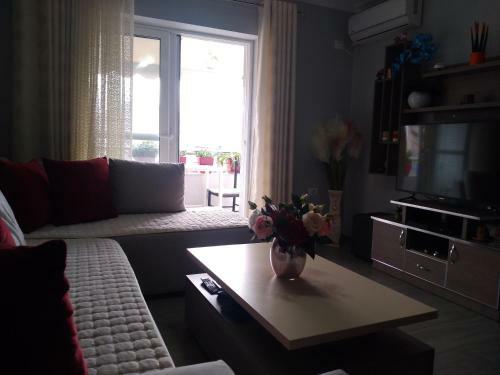 Xhafa Apartments