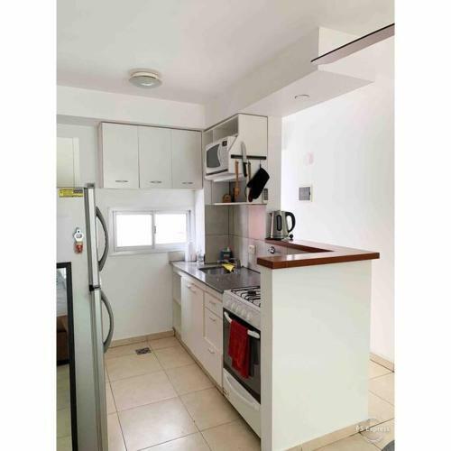 Apartamento Departamento Amueblado, Zona Centro Con Cochera.