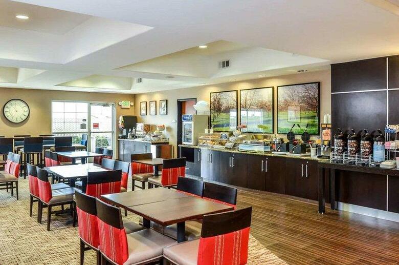Hotel Comfort Suites Turlock