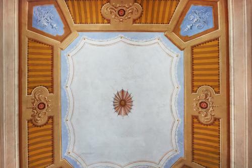 Tuscania Apartments