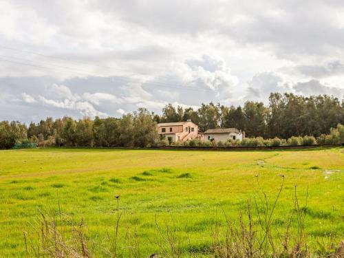 Rustic Villa In Santa Giusta With Garden