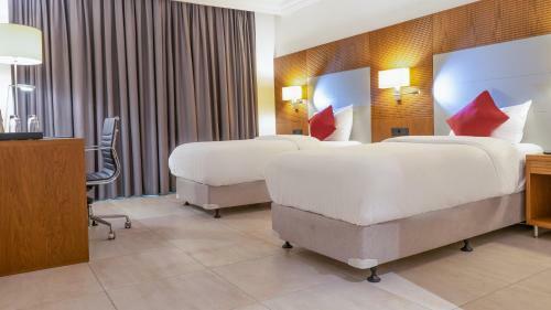 Star Land Hotel Bastos