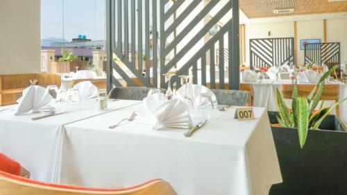 Star Land Hotel Bastos