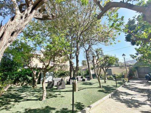 Porto Salvo Guest House