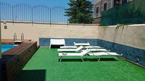 Porto Salvo Guest House