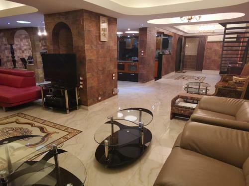 Luxury Duplex Penthouse With Full Great Nile View, Entire Apartment