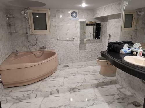 Luxury Duplex Penthouse With Full Great Nile View, Entire Apartment