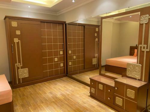 Modern Design & Large Apartment In Front Of Giza Pyramids