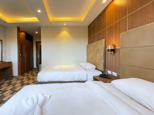 Nine Pyramids View Hotel