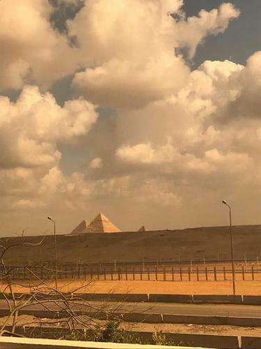 Pyramids View Apartment