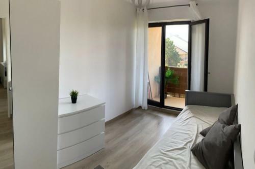Nice Bright Apartment With Balcony