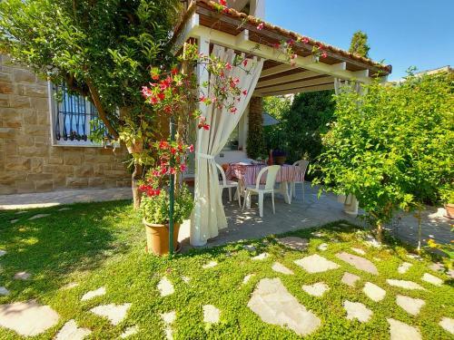Apartamento Comodo Con Giardino E Patio