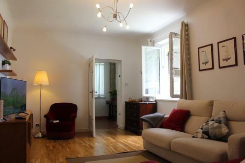 Apartamento Comodo Con Giardino E Patio