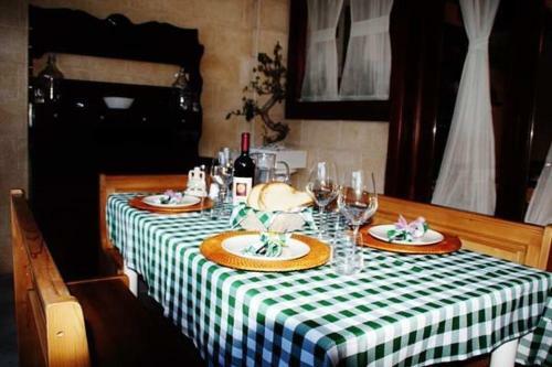 Hostal The Holiday House