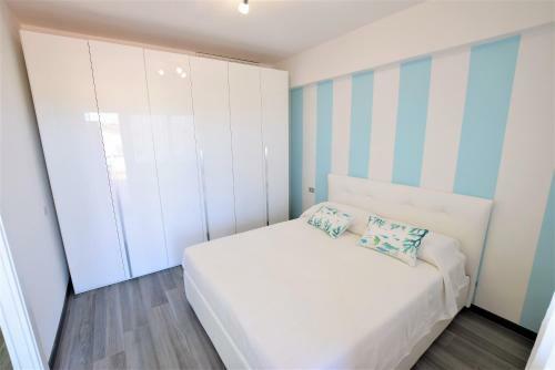 Apartamento Grande Terrazzo E Parcheggio Privato, 350 M Dalla Spiaggia