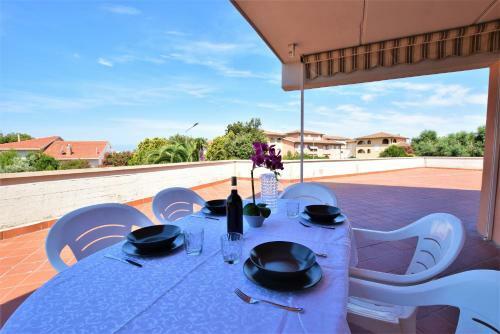 Apartamento Grande Terrazzo E Parcheggio Privato, 350 M Dalla Spiaggia
