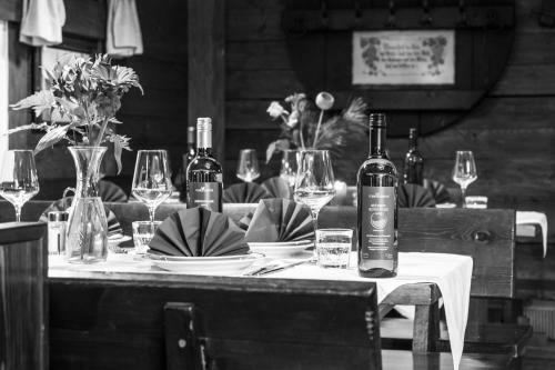 Winzerhotel V�hringer