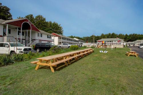 Motel Colonial Village Resort