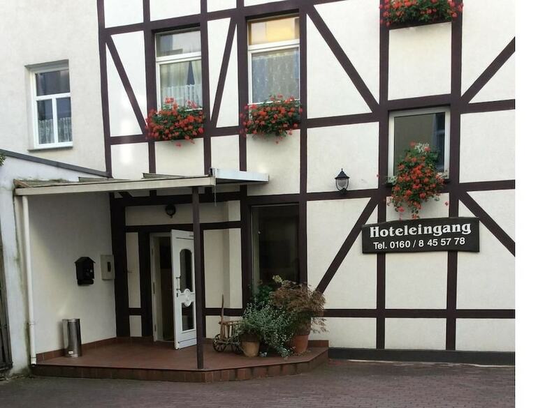 Hostal Hotel Am Sudenburger Hof