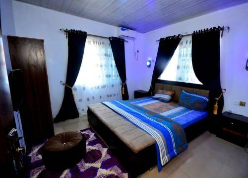 Diamond Service Apartments