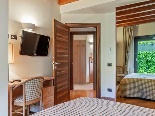 Valley-view Holiday Home In Scanno With Garden