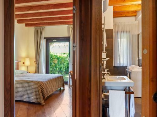 Valley-view Holiday Home In Scanno With Garden