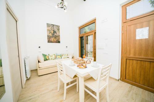 Lemons & Sun Apartment