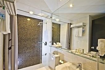 Y2 Residence Hotel