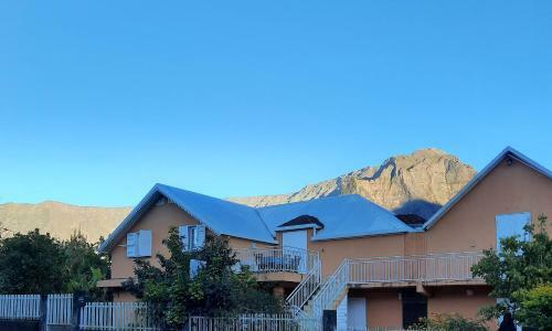 Bed & Breakfast G�te Les Cimes Caloupilon