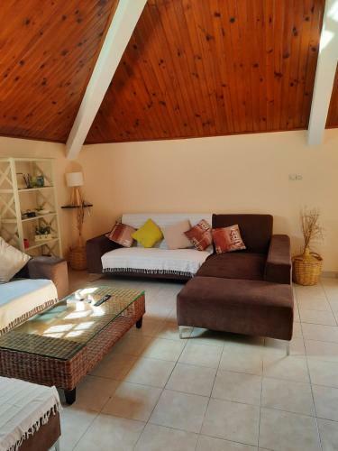 Bed & Breakfast G�te Les Cimes Caloupilon